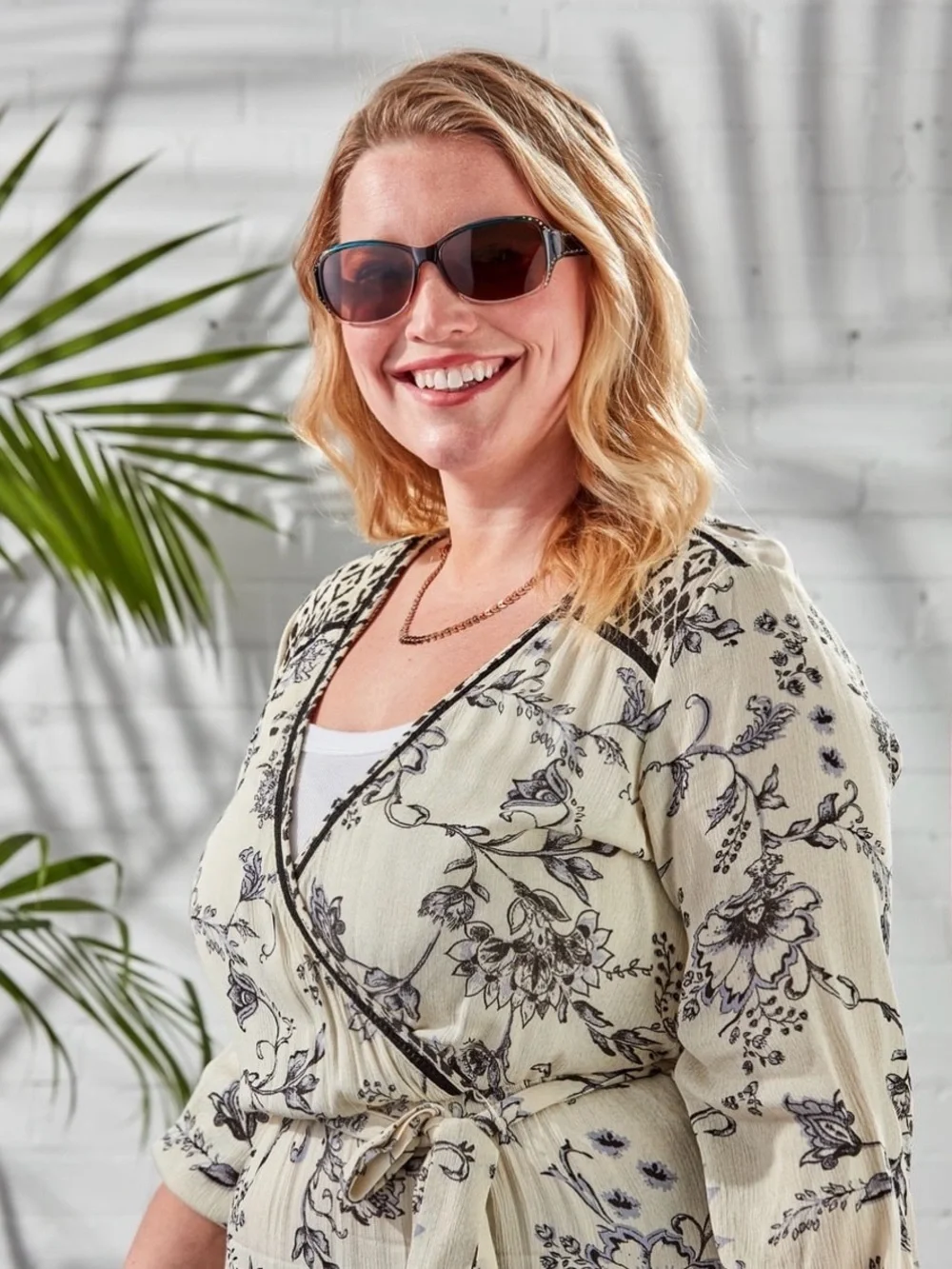 Foster Grant Women's Rectangle Turquoise Brown Fashion Sunglasses - NWT